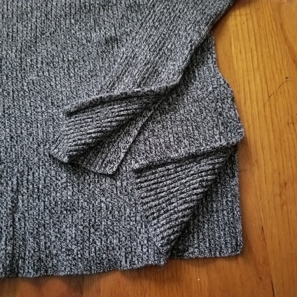 H&M Charcoal Ribbed Knit Sweater - Picture 4 of 6